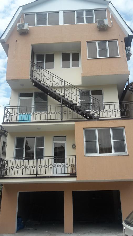 Mini Hotel Na Aiaaira Soukhoumi Extérieur photo
